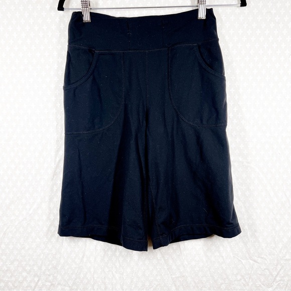 Lululemon Black High Rise Base Pace Bermuda Shorts - Picture 1 of 5